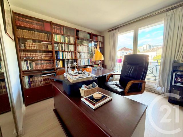 Appartement F5 à vendre - 5 pièces - 108.26 m2 - POISSY - 78 - ILE-DE-FRANCE - Century 21 Clé De Seine