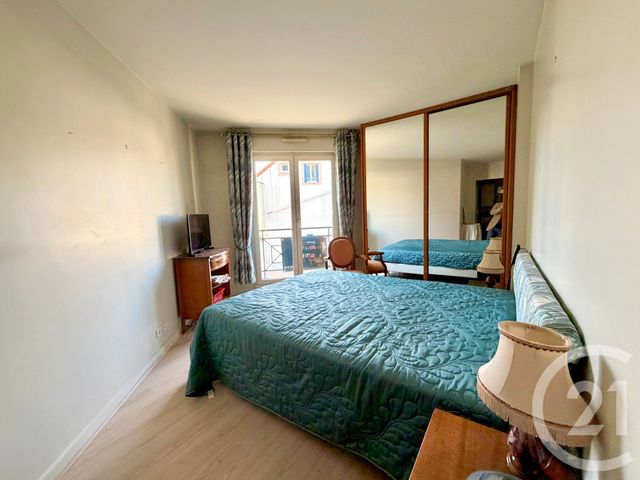 Appartement F5 à vendre - 5 pièces - 108.26 m2 - POISSY - 78 - ILE-DE-FRANCE - Century 21 Clé De Seine