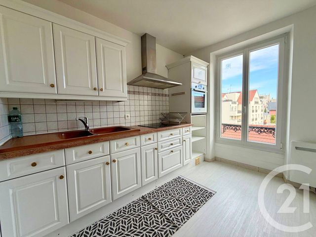 Appartement F2 à vendre - 2 pièces - 39.0 m2 - POISSY - 78 - ILE-DE-FRANCE - Century 21 Clé De Seine